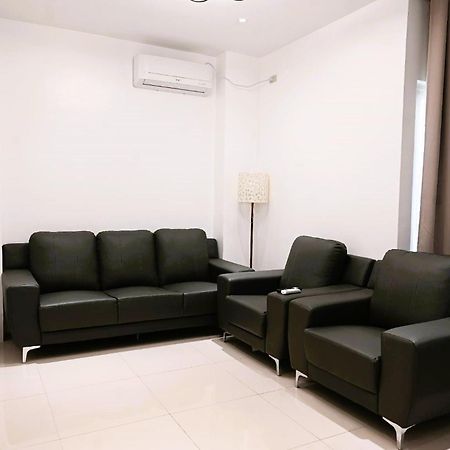 Apaleng J&V Hotel And Resort מראה חיצוני תמונה