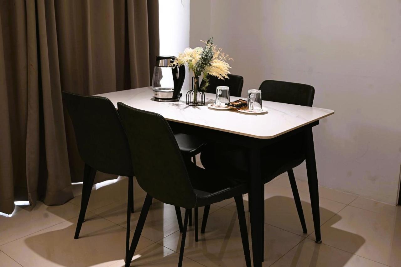 Apaleng J&V Hotel And Resort מראה חיצוני תמונה